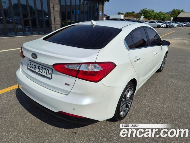 Kia K3 2013 — photo 4