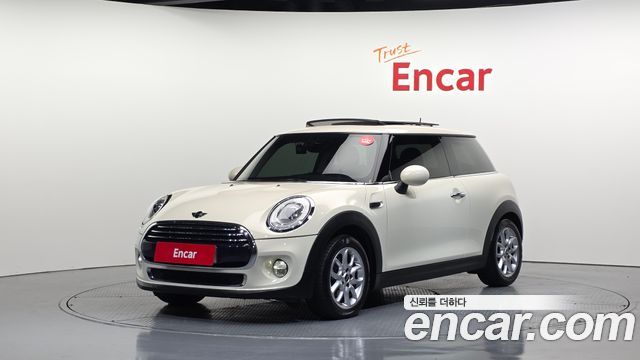 Mini Cooper 2015 — photo 1