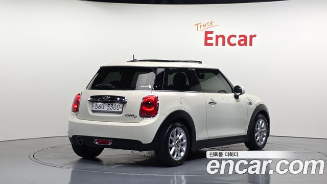 Mini Cooper 2015 — photo 2
