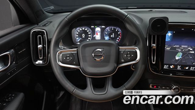Volvo XC40 2020 — photo 19