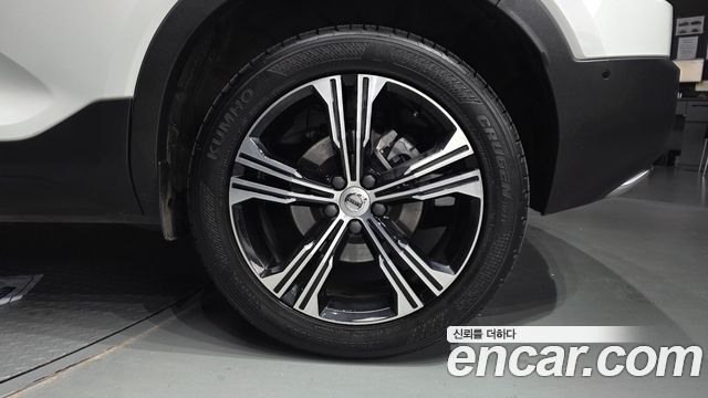 Volvo XC40 2020 — photo 7