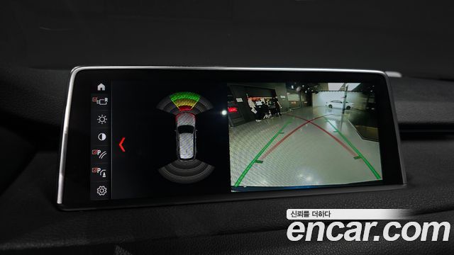 BMW X5 2018 — photo 20