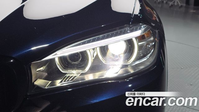 BMW X5 2018 — photo 8