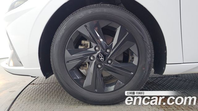 Hyundai AVANTE 2023 — photo 5