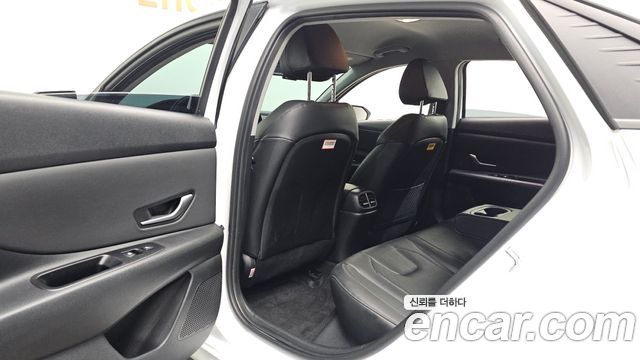 Hyundai AVANTE 2023 — photo 11