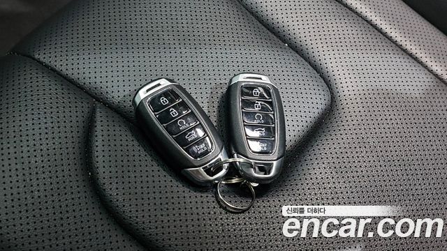 Hyundai AVANTE 2023 — photo 19