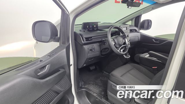 Hyundai Staria 2023 — photo 10