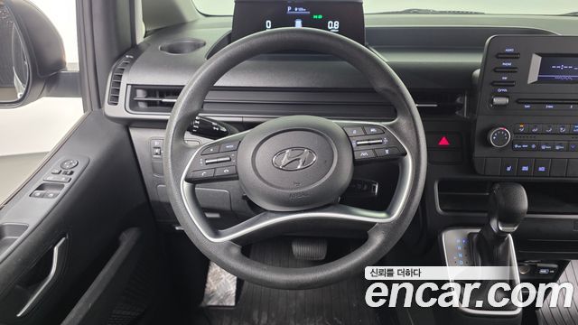 Hyundai Staria 2023 — photo 13