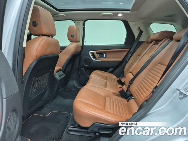 Land Rover Discovery Sport 2016 — photo 15