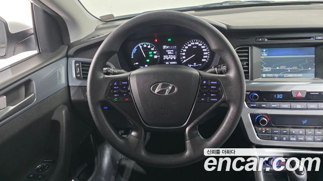 Hyundai Sonata 2017 — photo 13