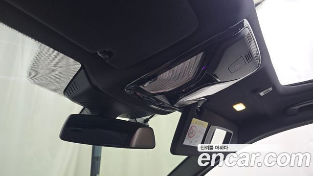 BMW 5-Series 2021 — photo 26