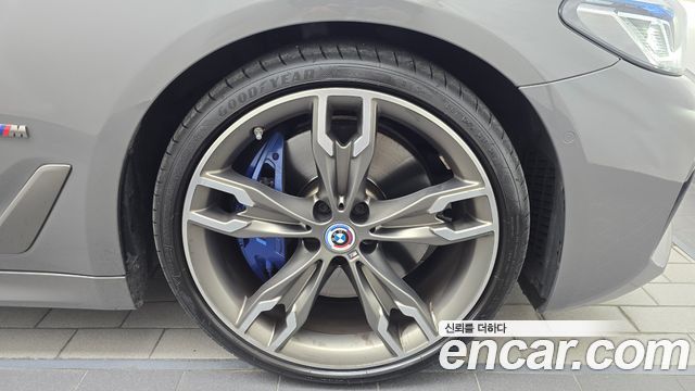 BMW 5-Series 2021 — photo 7