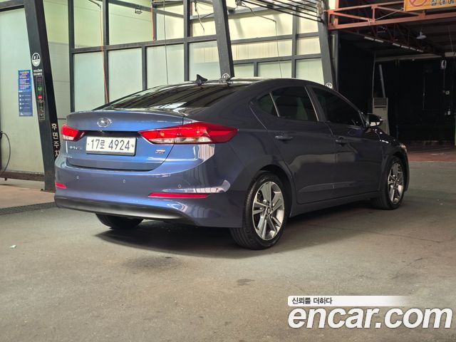 Hyundai AVANTE 2017 — photo 2