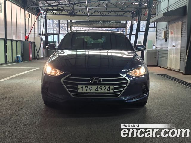 Hyundai AVANTE 2017 — photo 3