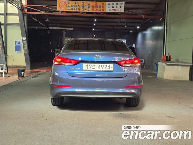 Hyundai AVANTE 2017 — photo 4