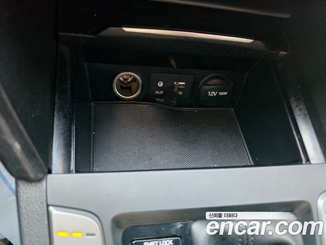 Hyundai AVANTE 2017 — photo 14