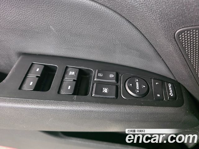 Hyundai AVANTE 2017 — photo 19