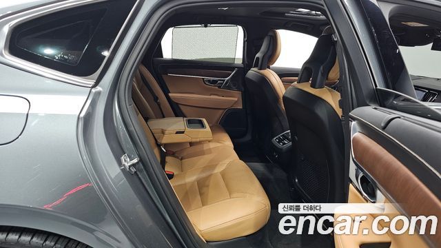 Volvo S90 2018 — photo 17