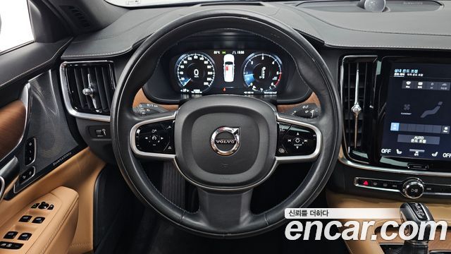 Volvo S90 2018 — photo 19