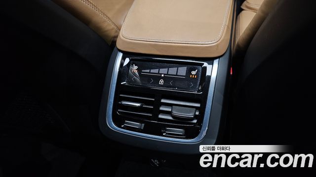 Volvo S90 2018 — photo 25