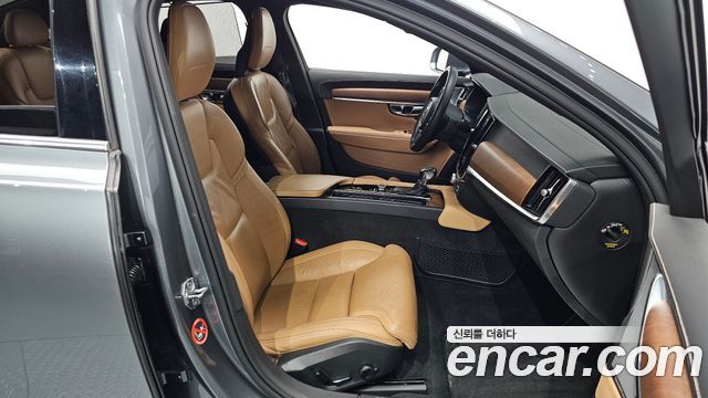 Volvo S90 2018 — photo 16