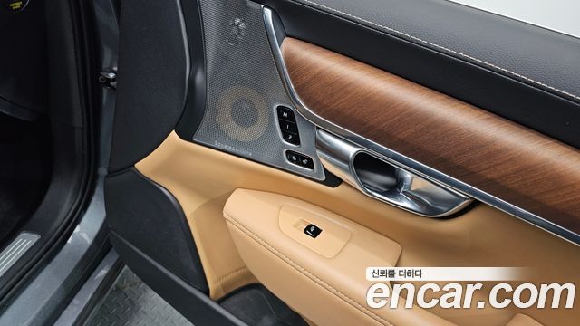 Volvo S90 2018 — photo 37