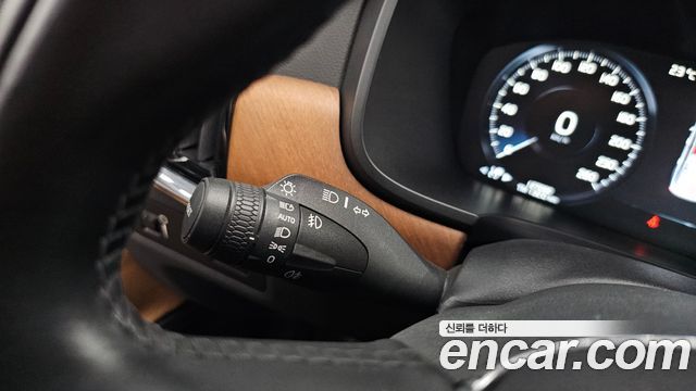 Volvo S90 2018 — photo 40