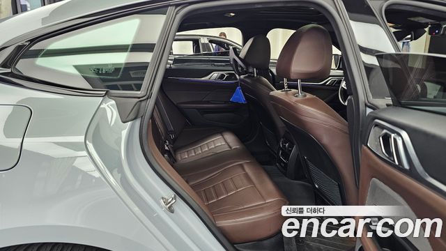 BMW 4-Series 2022 — photo 18