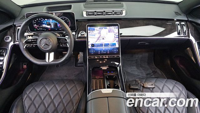 Mercedes-Benz S-Class 2023 — photo 10