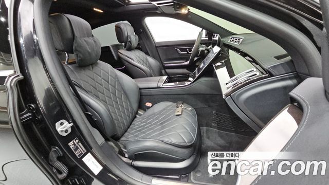 Mercedes-Benz S-Class 2023 — photo 18