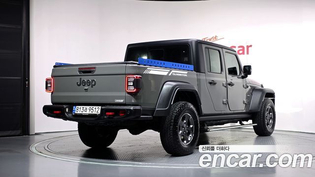 Jeep Gladiator 2022 — photo 2