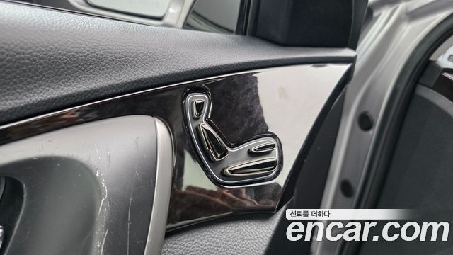 Hyundai Grandeur 2011 — photo 17