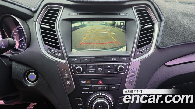 Hyundai Santafe 2018 — photo 12