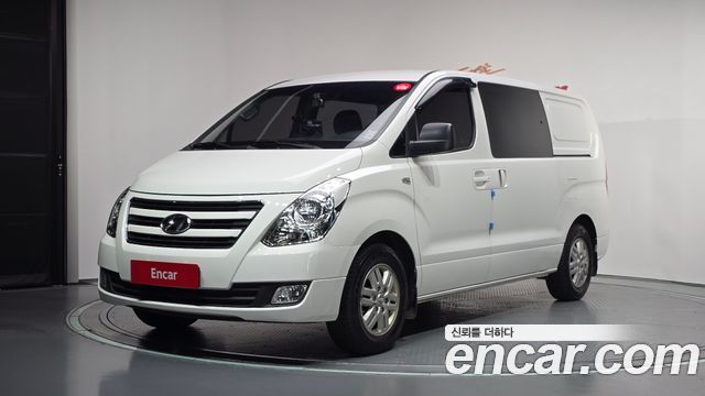 Hyundai Starex 2018 — photo 1