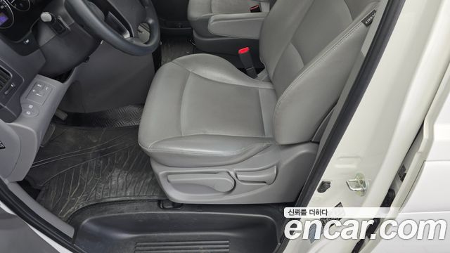 Hyundai Starex 2018 — photo 24