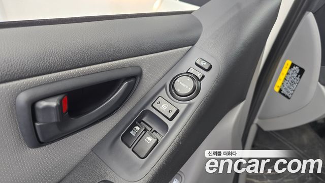 Hyundai Starex 2018 — photo 25