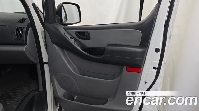Hyundai Starex 2018 — photo 15