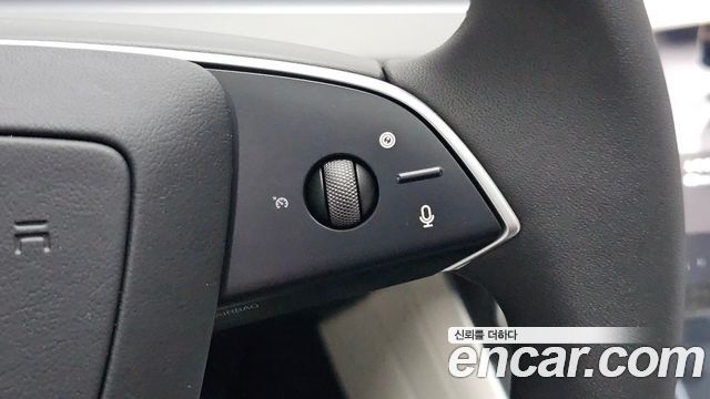 Tesla Model Y 2026 — photo 22