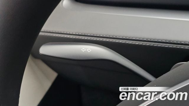 Tesla Model Y 2026 — photo 23