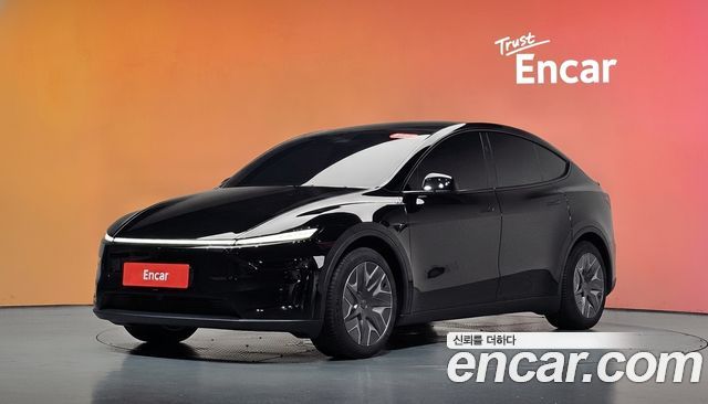 Tesla Model Y 2026 — photo 1