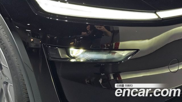 Tesla Model Y 2026 — photo 8