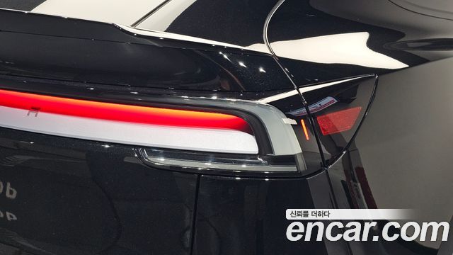 Tesla Model Y 2026 — photo 9