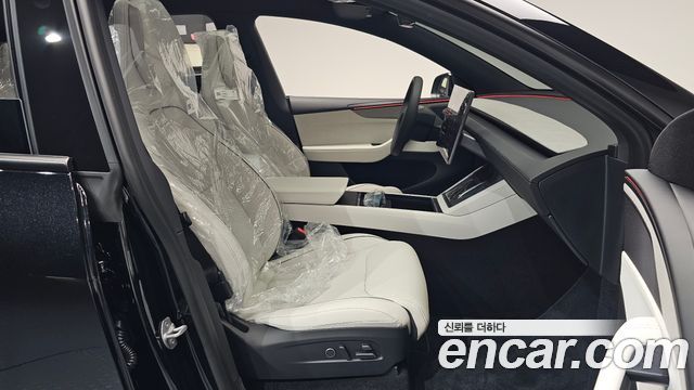 Tesla Model Y 2026 — photo 16