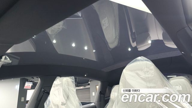 Tesla Model Y 2026 — photo 36