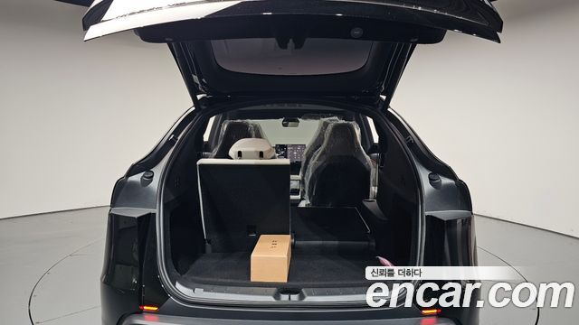 Tesla Model Y 2026 — photo 37