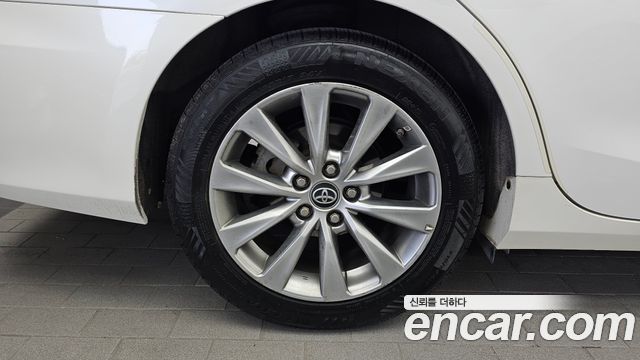 Toyota Camry 2016 — photo 5