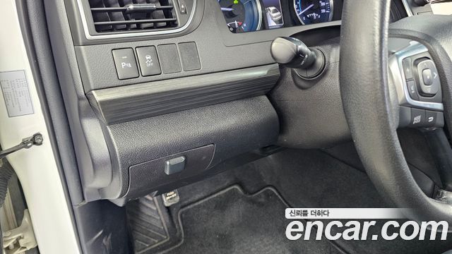 Toyota Camry 2016 — photo 16