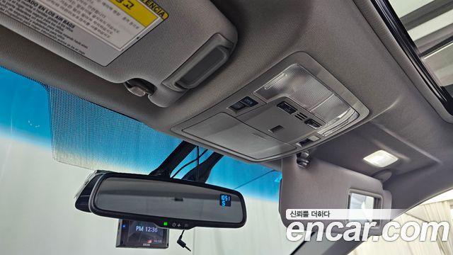 Toyota Camry 2016 — photo 17