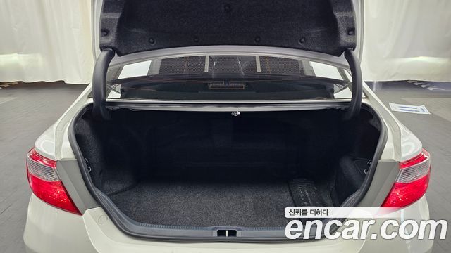 Toyota Camry 2016 — photo 20