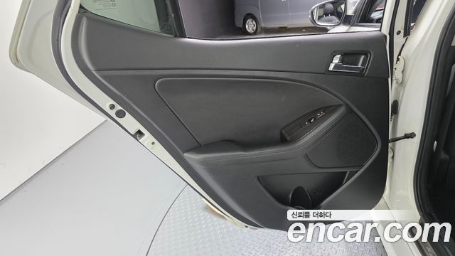 Kia K5 2013 — photo 15